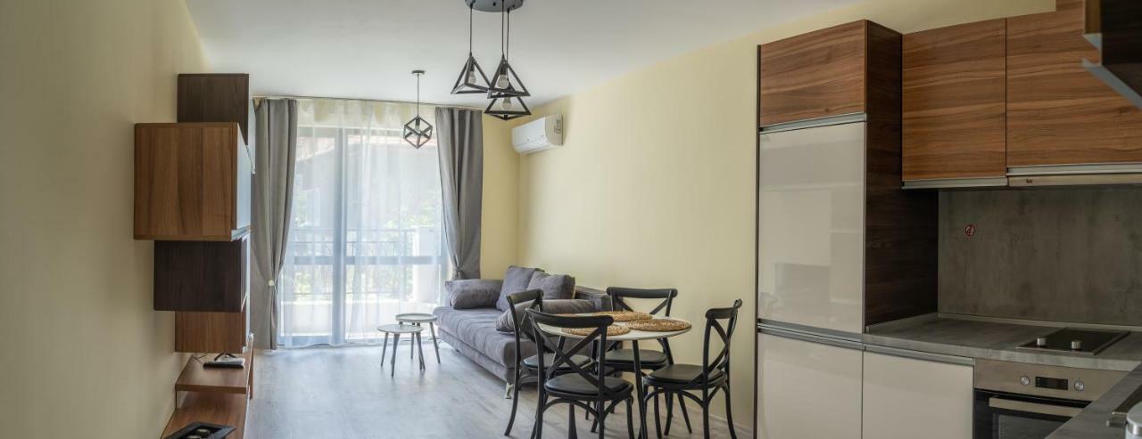 La Familia Apartments Varna Ngoại thất bức ảnh