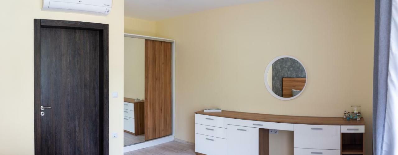 La Familia Apartments Varna Ngoại thất bức ảnh