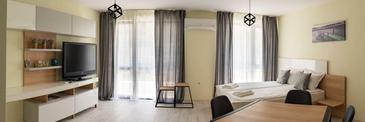 La Familia Apartments Varna Ngoại thất bức ảnh