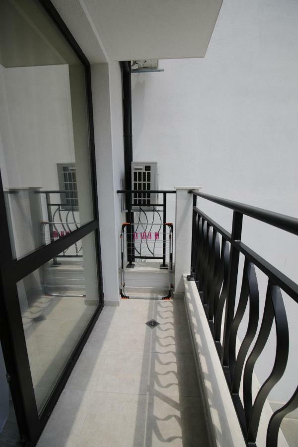 La Familia Apartments Varna Ngoại thất bức ảnh