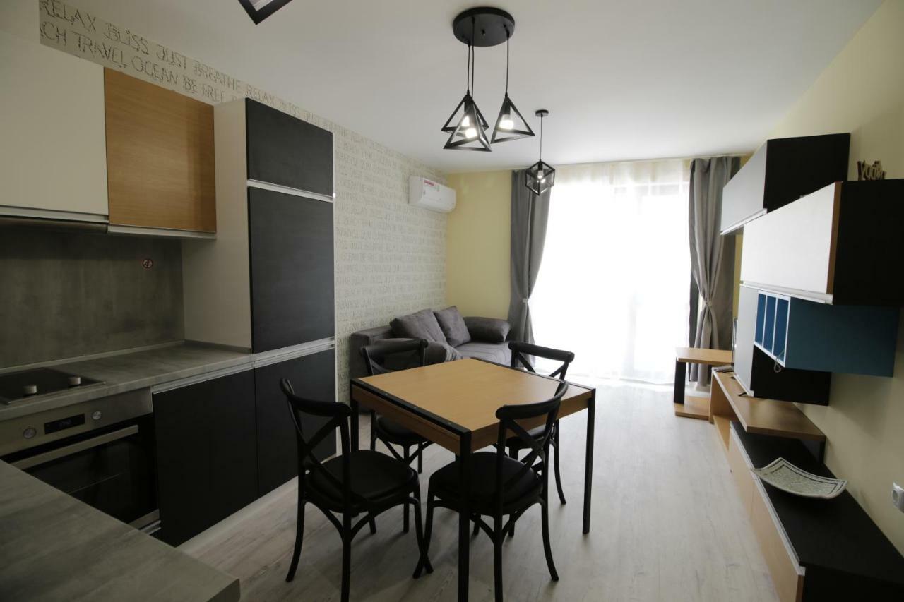 La Familia Apartments Varna Ngoại thất bức ảnh