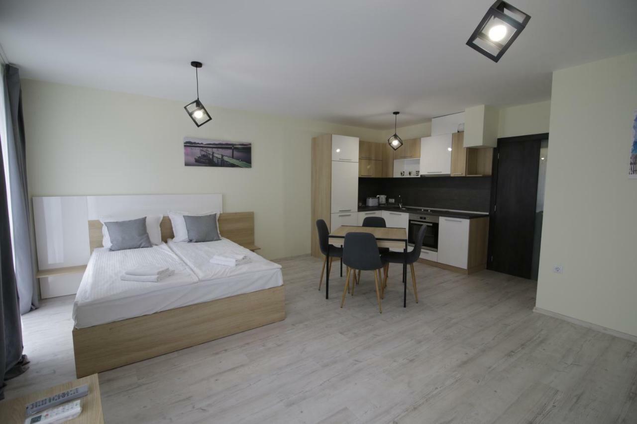 La Familia Apartments Varna Ngoại thất bức ảnh