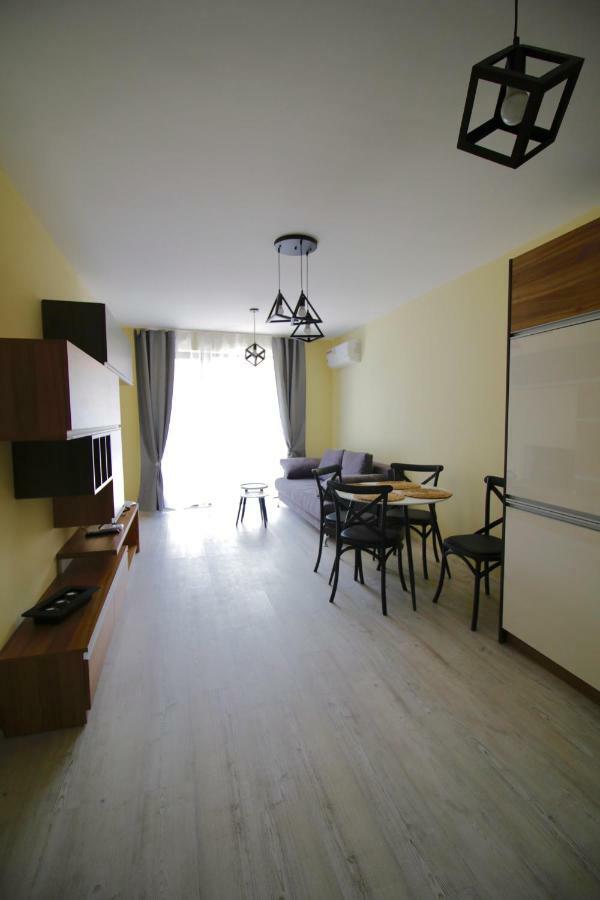 La Familia Apartments Varna Ngoại thất bức ảnh