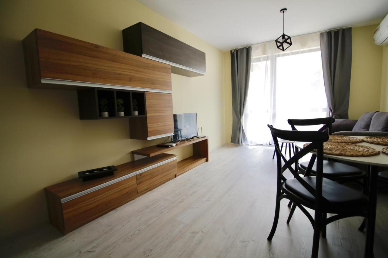 La Familia Apartments Varna Ngoại thất bức ảnh